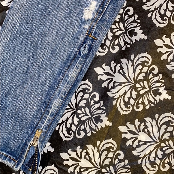 SOLD MNML 30x33 destroyed men’s skinny - Picture 5 of 8